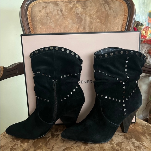 BCBGenerstion black suede studded booties size 8.5 - Picture 2 of 14